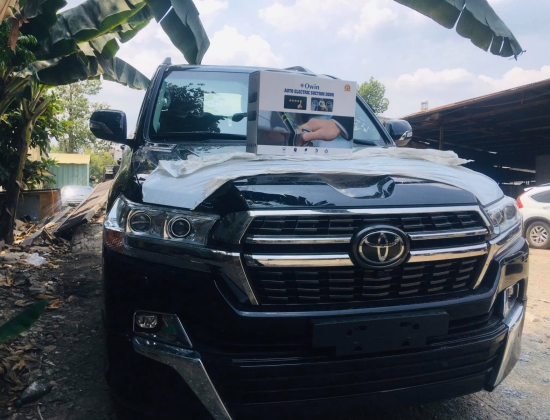 Cửa hít owin Land Cruiser