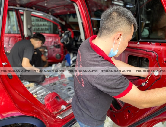CHỐNG ỒN HIỆU QUẢ CHO TOYOTA INNOVA VENTURER BẰNG VẬT LIỆU CÁCH ÂM STAND CHÍNH HÃNGARTPLAST (STP) 
