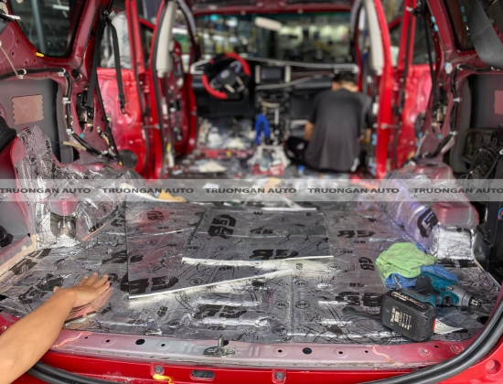 CHỐNG ỒN HIỆU QUẢ CHO TOYOTA INNOVA VENTURER BẰNG VẬT LIỆU CÁCH ÂM STAND CHÍNH HÃNGARTPLAST (STP) 