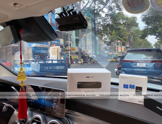 MERCEDES GLC 300 LẮP ĐẶT CAMERA HÀNH TRÌNH IROAD X10 CHÍNH HÃNG 