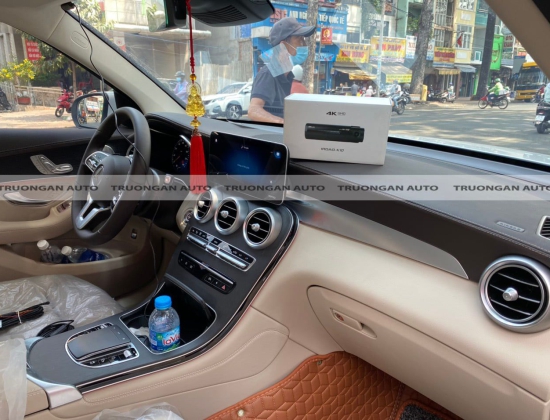 MERCEDES GLC 300 LẮP ĐẶT CAMERA HÀNH TRÌNH IROAD X10 CHÍNH HÃNG 