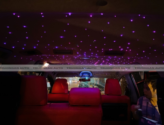 LAND ROVER LÊN COMBO BỌC TRẦN DA VÀ TRẦN SAO