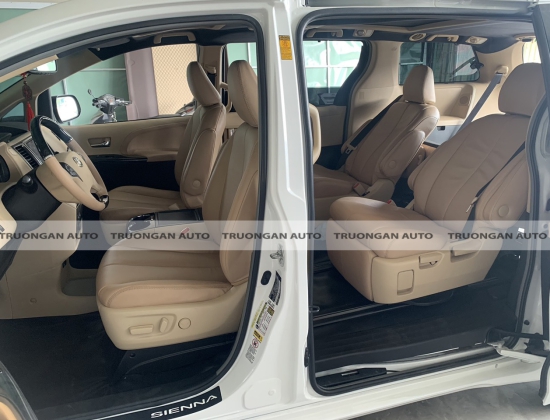 TOYOTA SIENNA BỌC GHẾ DA XỊN 
