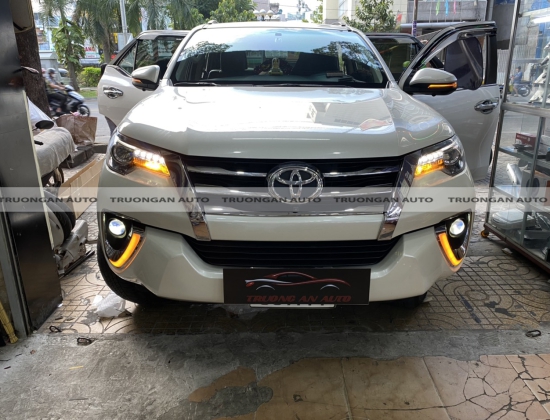 TOYOTA FORTUNER ĐỘ BI LED GẦM VÀ GẮN LED SƯƠNG MÙ 