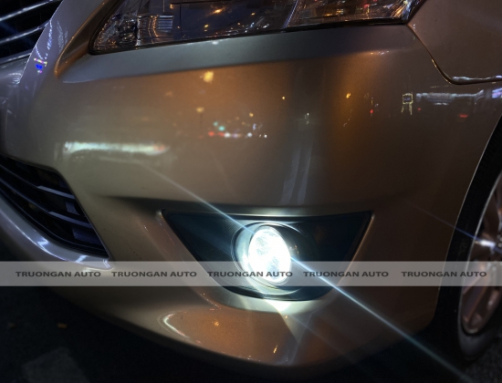 TOYOTA INNOVA 2013 ĐỘ ĐÈN GẦM CHÍNH HÃNG 
