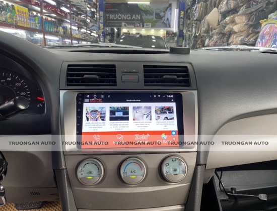 TOYOTA CAMRY TRỞ NÊN TIỆN NGHI HƠN VỚI BỘ MÀN HÌNH DVD SANTEK 