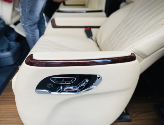 FORD TOURNEO ĐỘ LIMOUSINE TONE'' KEM ĐEN'' CỰC CHẤT 