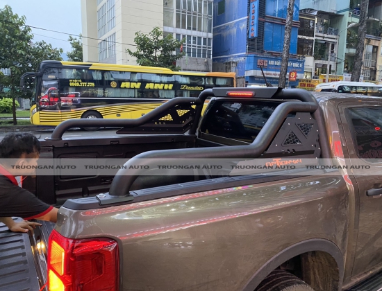 FORD RANGER 2022 ĐƯỢC TRANG BỊ KHUNG THỂ THAO OPTION4X4 CỰC NGẦU 