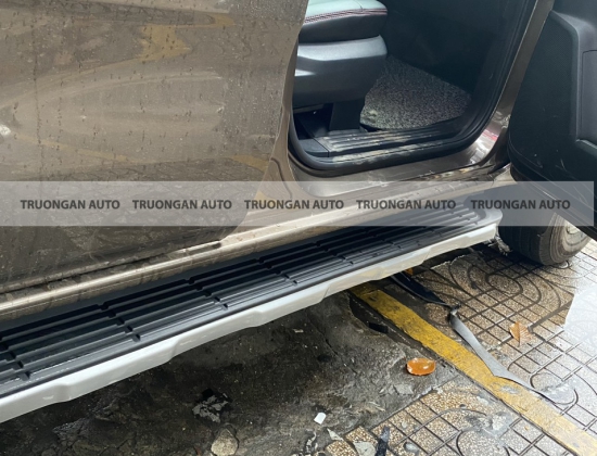 BỆ BƯỚC LÊN /XUỐNG FORD RANGER 2022 