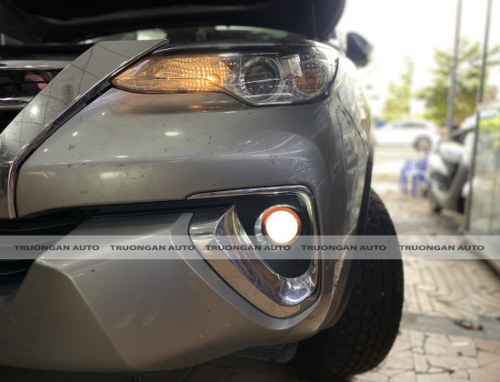 TOYOTA FORTUNER ĐỘ BI LED GẦM ĐỈNH CỦA CHÓP