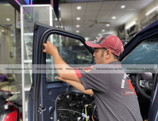 KIA CARNIVAL 2022 DÁN PHIM CÁCH NHIỆT 3M CRYSTALLINE 