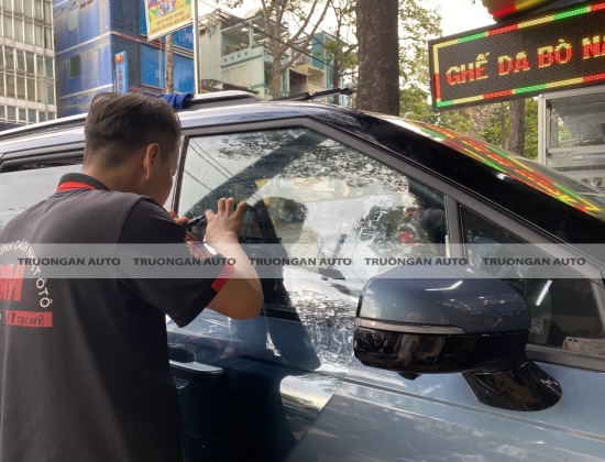 KIA CARNIVAL 2022 DÁN PHIM CÁCH NHIỆT 3M CRYSTALLINE 