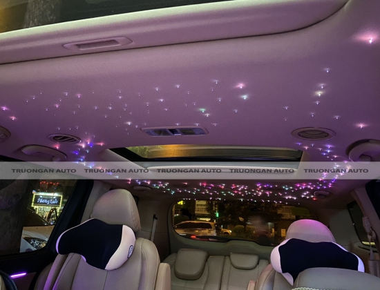 KIA SEDONA GẮN LED TRẦN SAO XỊN XÒ