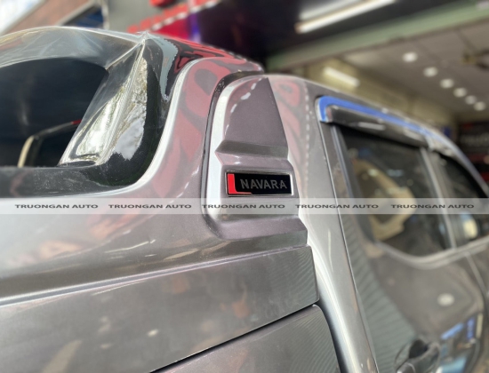 NISSAN NAVARA 2022 LẮP ĐẶT NẮP THÙNG THỂ THAO 