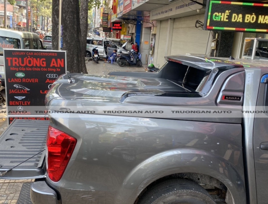 NISSAN NAVARA 2022 LẮP ĐẶT NẮP THÙNG THỂ THAO 